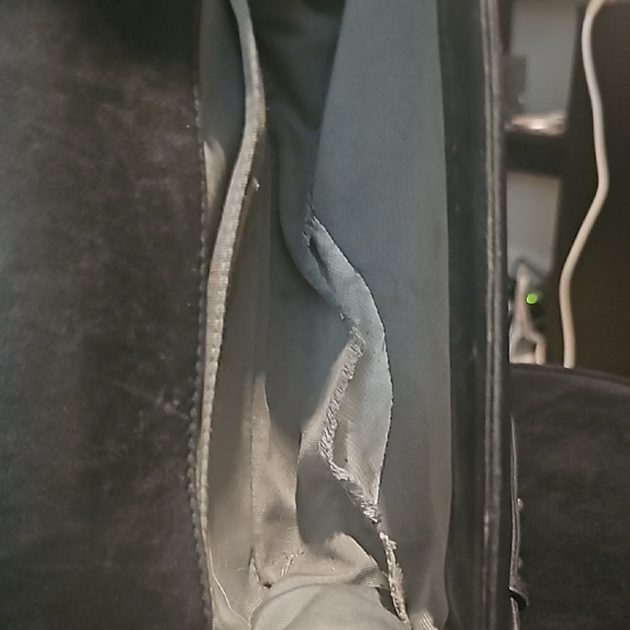 Chanel Black Chevron Leather Boy Flap Bag - Picture 13 of 17